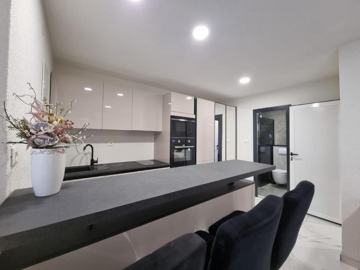 Apartment Lovre *