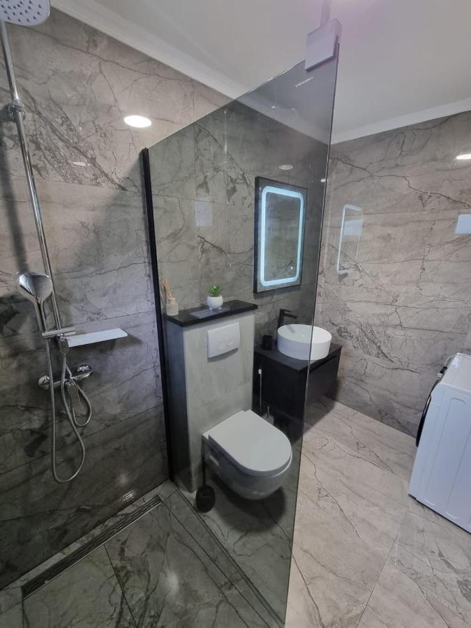 Lovre Apartment Zadar